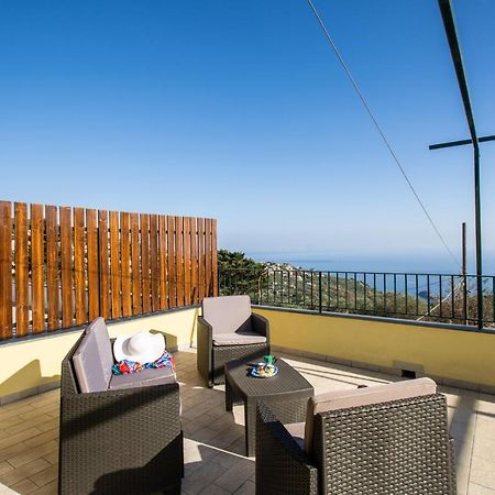 Apartamento Magdalene'S House - Sea View Terrace Massa Lubrense Exterior foto